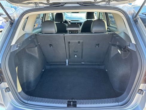 Used 2024 Volkswagen Taos SE image 22