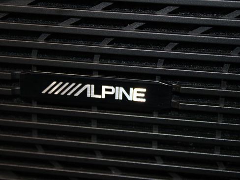 Used 2025 Jeep Wagoneer L Series II w/ 8-pass Seating Package image 50