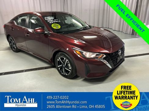 Used 2025 Nissan Sentra SV FWD image 1