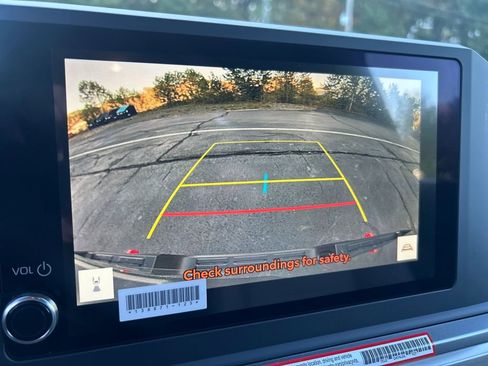 New 2025 Toyota Tacoma TRD Off-Road image 18