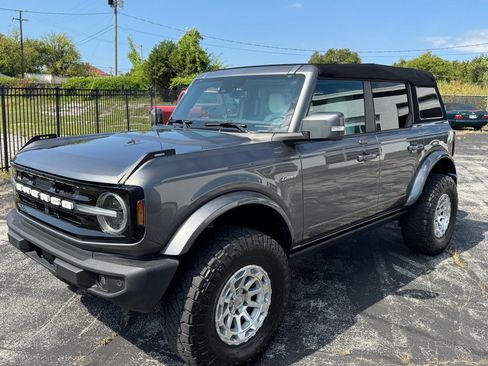 Used 2022 Ford Bronco Outer Banks image 1