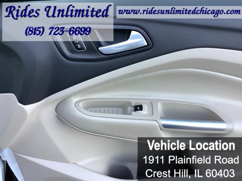 Used 2017 Ford Escape SE AWD/4WD image 19