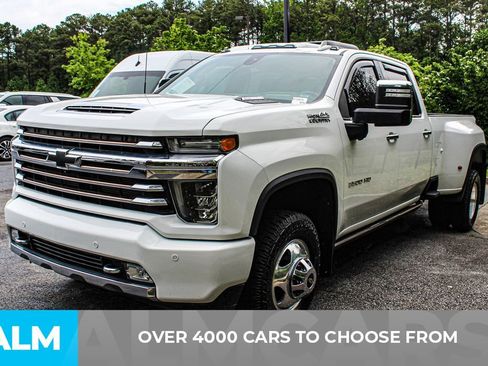 Used 2022 Chevrolet Silverado 3500 High Country w/ Technology Package AWD/4WD image 3