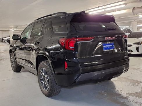 Used 2026 GMC Terrain AT4 w/ Convenience Package III AWD/4WD image 10