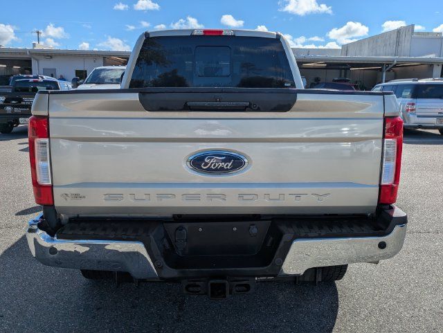 Used 2017 Ford F350 Lariat w/ Lariat Ultimate Package AWD/4WD image 4