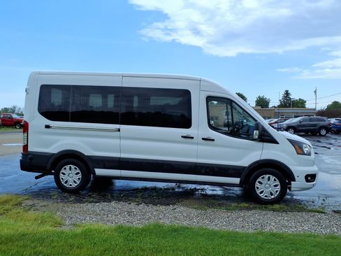 Used 2024 Ford Transit 350 XLT RWD image 8