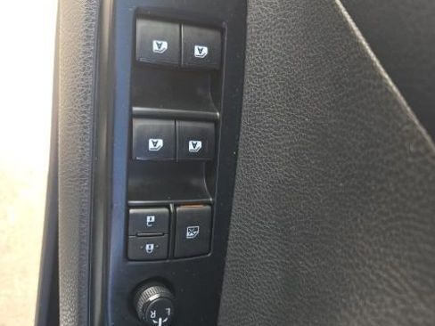 Used 2018 Toyota Camry SE image 14