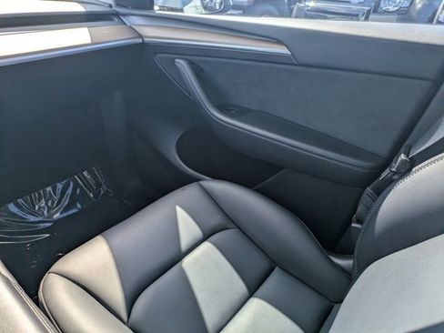 Used 2023 Tesla Model Y Long Range image 15