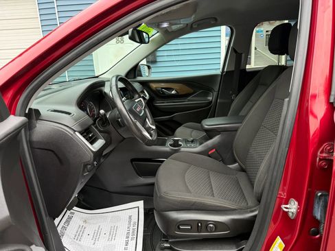 Used 2019 GMC Terrain SLE w/ Driver Convenience Package FWD image 9