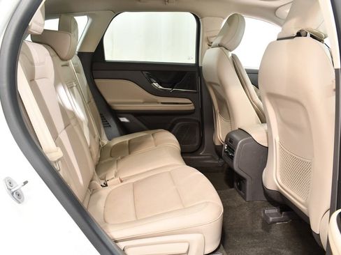 Used 2022 Lincoln Corsair AWD w/ Premium Package image 19
