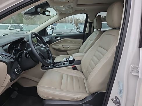 Used 2019 Ford Escape Titanium image 15