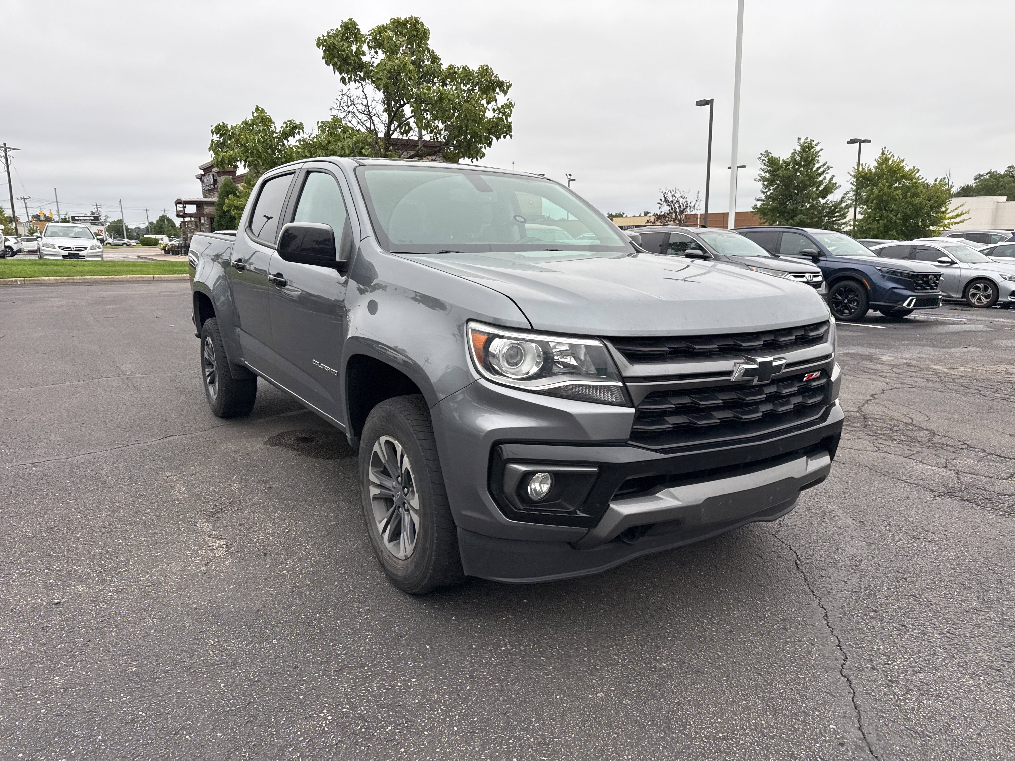 Used 2022 Chevrolet Colorado Z71 AWD/4WD image 18