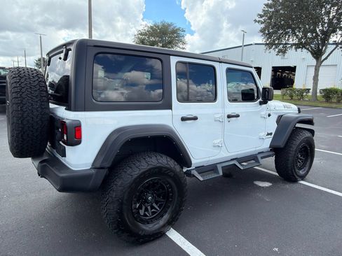 Used 2023 Jeep Wrangler Unlimited Sport AWD/4WD image 13
