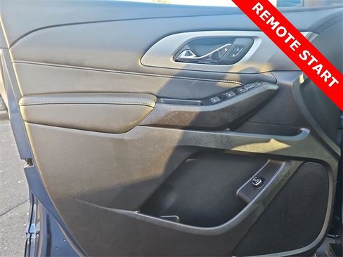Used 2023 Chevrolet Traverse LT w/ Midnight/Sport Edition image 22