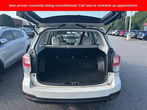 Used 2018 Subaru Forester 2.5i AWD/4WD image 8