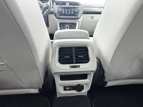 Used 2023 Volkswagen Tiguan SE R-Line AWD/4WD image 44
