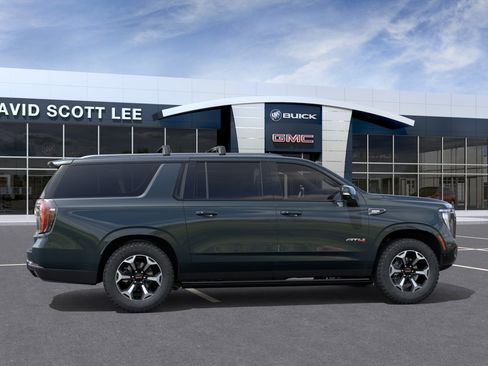 New 2026 GMC Yukon XL AT4 AWD/4WD image 5
