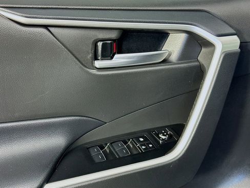 Used 2023 Toyota RAV4 XLE Premium image 20