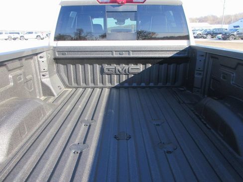 New 2026 GMC Sierra 2500 AT4X w/ LPO, Black Badging Package AWD/4WD image 7