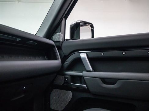 Used 2024 Land Rover Defender 130 Outbound image 31