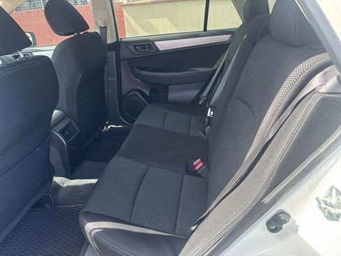 Used 2017 Subaru Outback 2.5i image 7