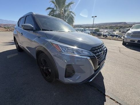 Used 2023 Nissan Kicks SV FWD image 7