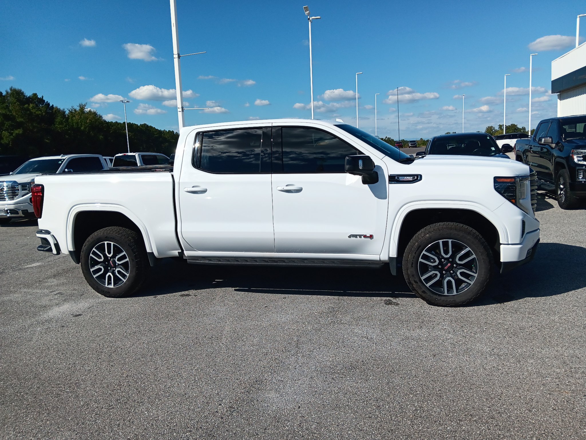 Used 2026 GMC Sierra 1500 AT4 w/ AT4 Premium Package AWD/4WD image 6