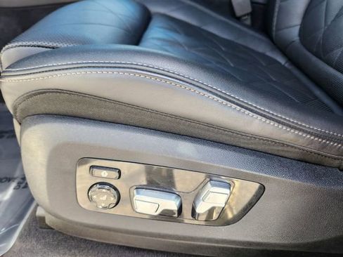 Used 2024 BMW X5 xDrive40i image 9