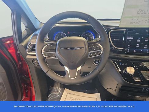 New 2025 Chrysler Pacifica Select FWD image 9