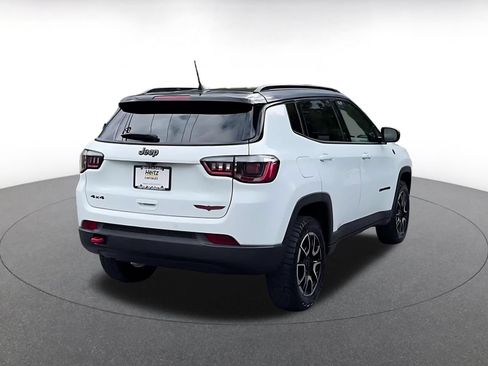 Used 2025 Jeep Compass Trailhawk AWD/4WD image 14
