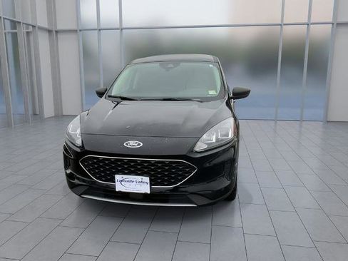 Certified 2022 Ford Escape SE w/ Cold Weather Package image 3