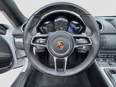 Used 2017 Porsche 718 Boxster RWD image 34