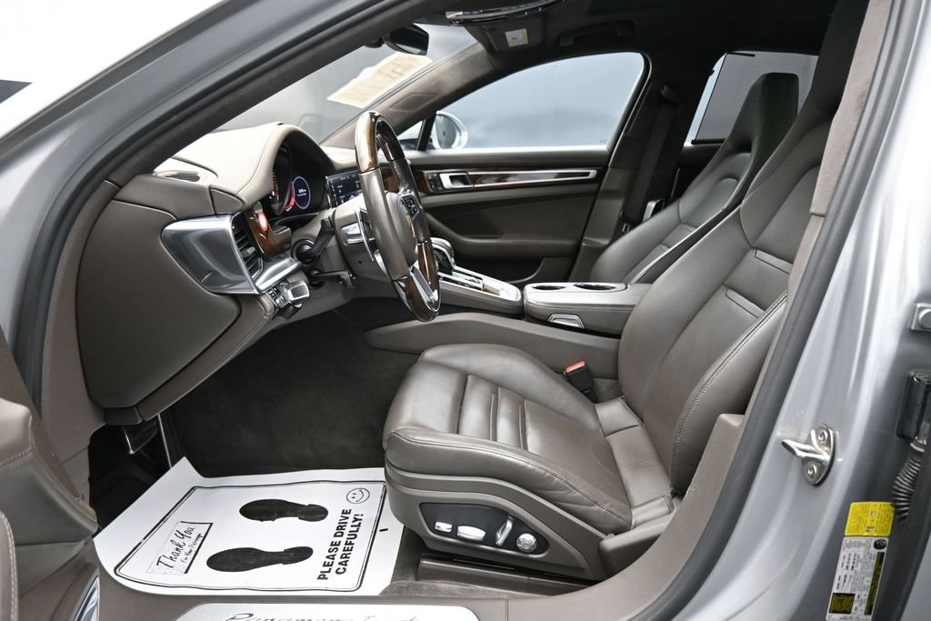 Used 2018 Porsche Panamera Turbo Executive AWD/4WD image 9
