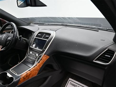 Used 2018 Lincoln MKX Reserve w/ Lincoln MKX Climate Package image 8