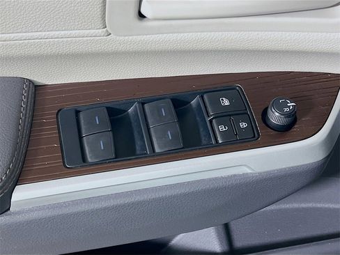 Certified 2024 Toyota Sienna LE image 17