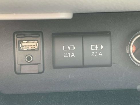 Used 2018 Toyota Highlander XLE FWD image 43