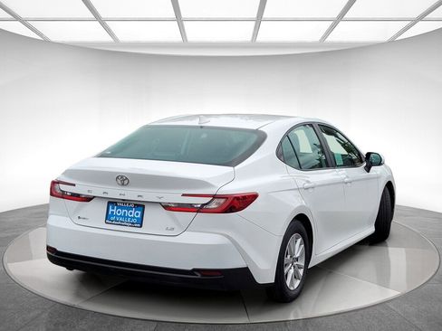 Used 2025 Toyota Camry LE FWD image 3