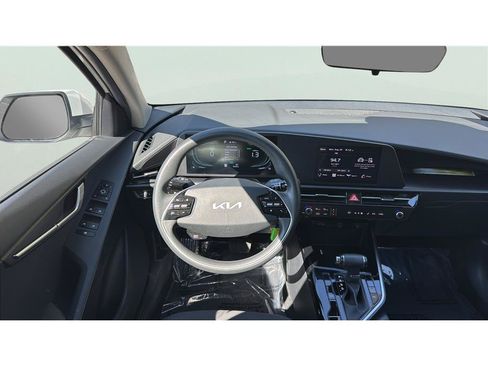 Used 2025 Kia Niro LX FWD image 22
