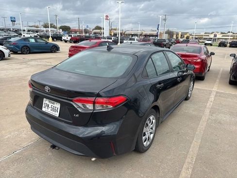 Used 2020 Toyota Corolla LE image 8