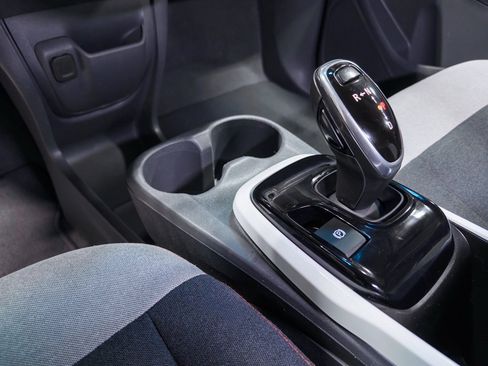 Used 2020 Chevrolet Bolt LT image 19