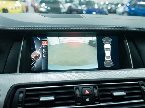 Used 2016 BMW M5 image 45