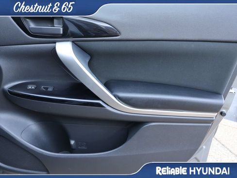 Used 2019 Mitsubishi Eclipse Cross AWD image 8