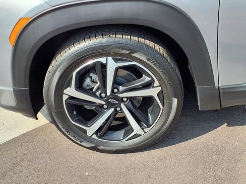Used 2023 Chevrolet TrailBlazer RS w/ Sun and Liftgate Package FWD image 30