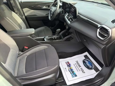 Used 2026 Chevrolet TrailBlazer LT AWD/4WD image 31