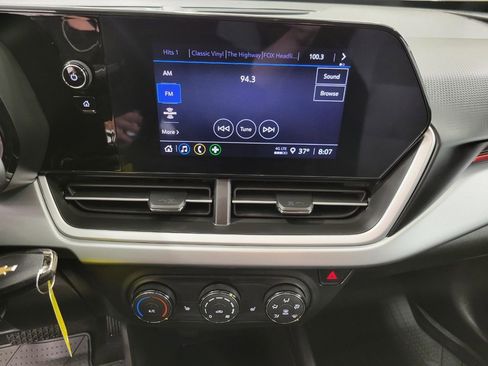 Used 2024 Chevrolet Trax RS w/ Driver Confidence Package image 7