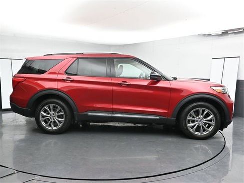Used 2022 Ford Explorer Limited w/ Equipment Group 301A image 15