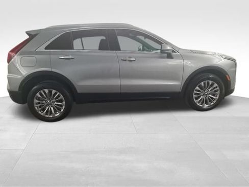 Used 2025 Cadillac XT4 Premium Luxury AWD/4WD image 8