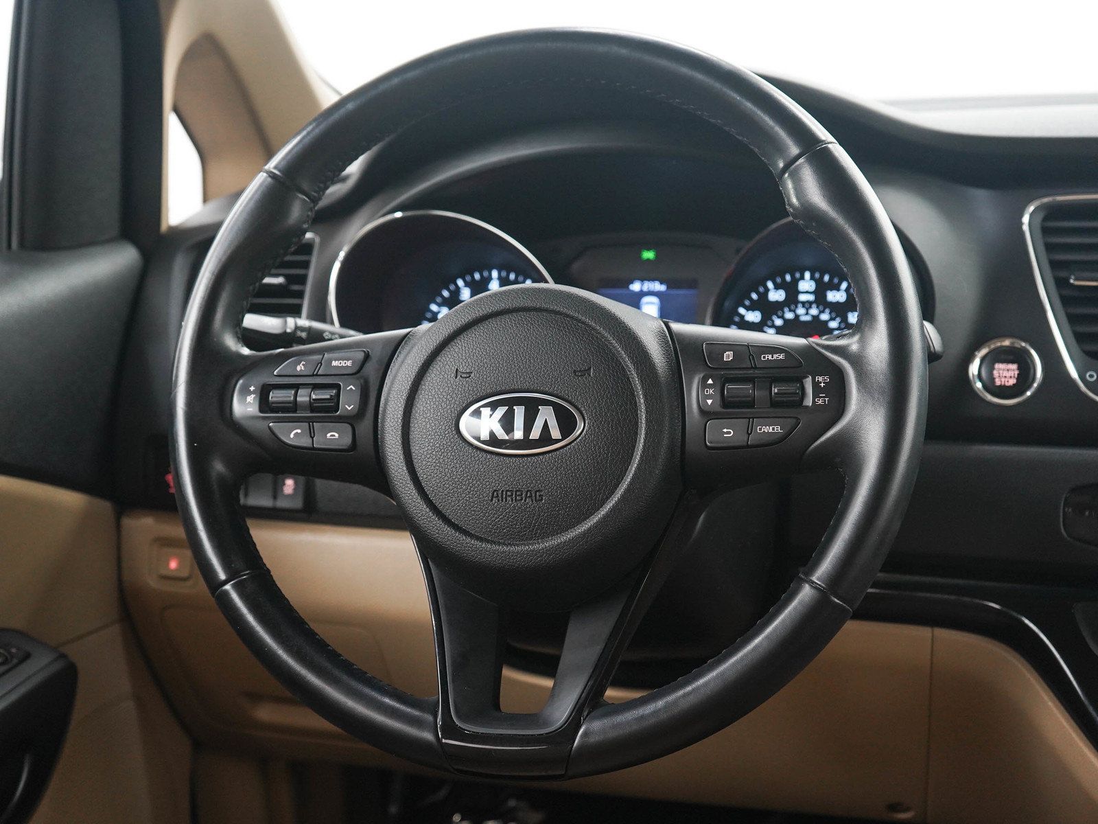 Used 2019 Kia Sedona EX FWD image 17