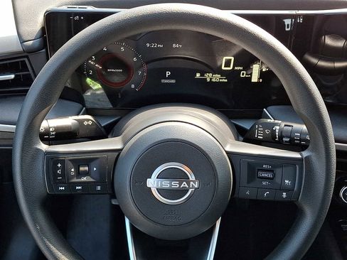Used 2025 Nissan Kicks S AWD/4WD image 18