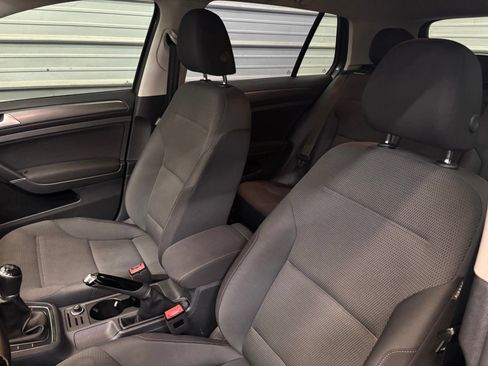 Used 2019 Volkswagen Golf S FWD image 13
